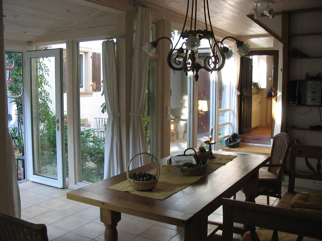 Ganze Ferienwohnung, Gästehaus und Ferienwohnung Im Creativhof - 2-Bettwohnung in Heuchelheim-Klingen, Südliche Weinstraße