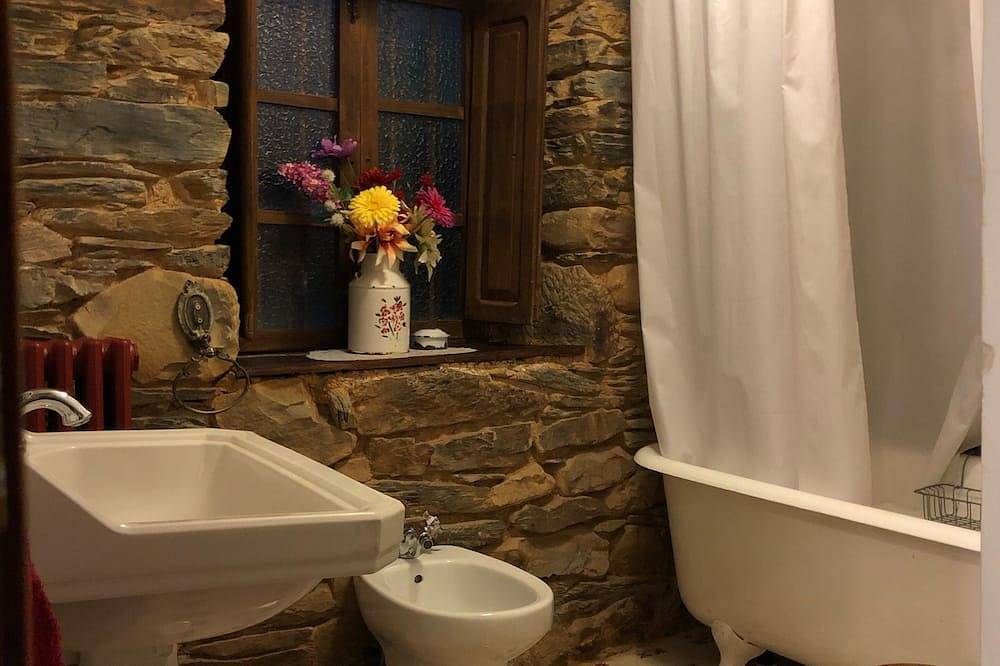 Self catering El Barreiro for 6 people in Páramo del Sil, Cordillera Cantábrica