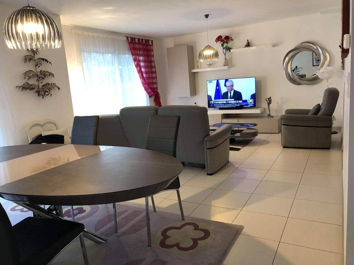 Budget Double Room in Auray, Côte des Mégalithes