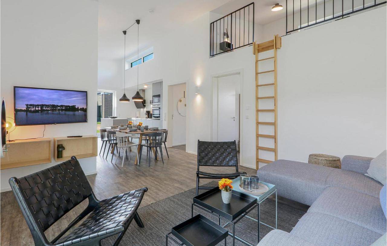 Three-Bedroom Holiday Home in Marissa Ferienpark, Lembruch