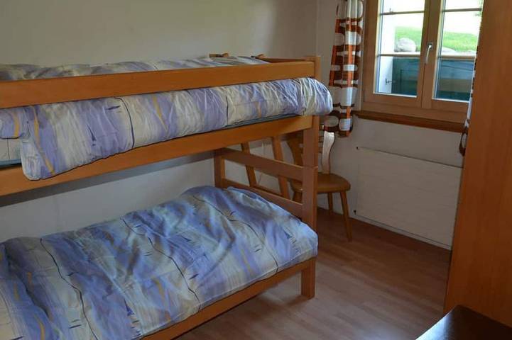 Ganze Wohnung, Rehweid (Eg) Appartement/Fewo, Dusche oder Bad, Wc 5-Bettwohnung in Saanenmöser, Saanen