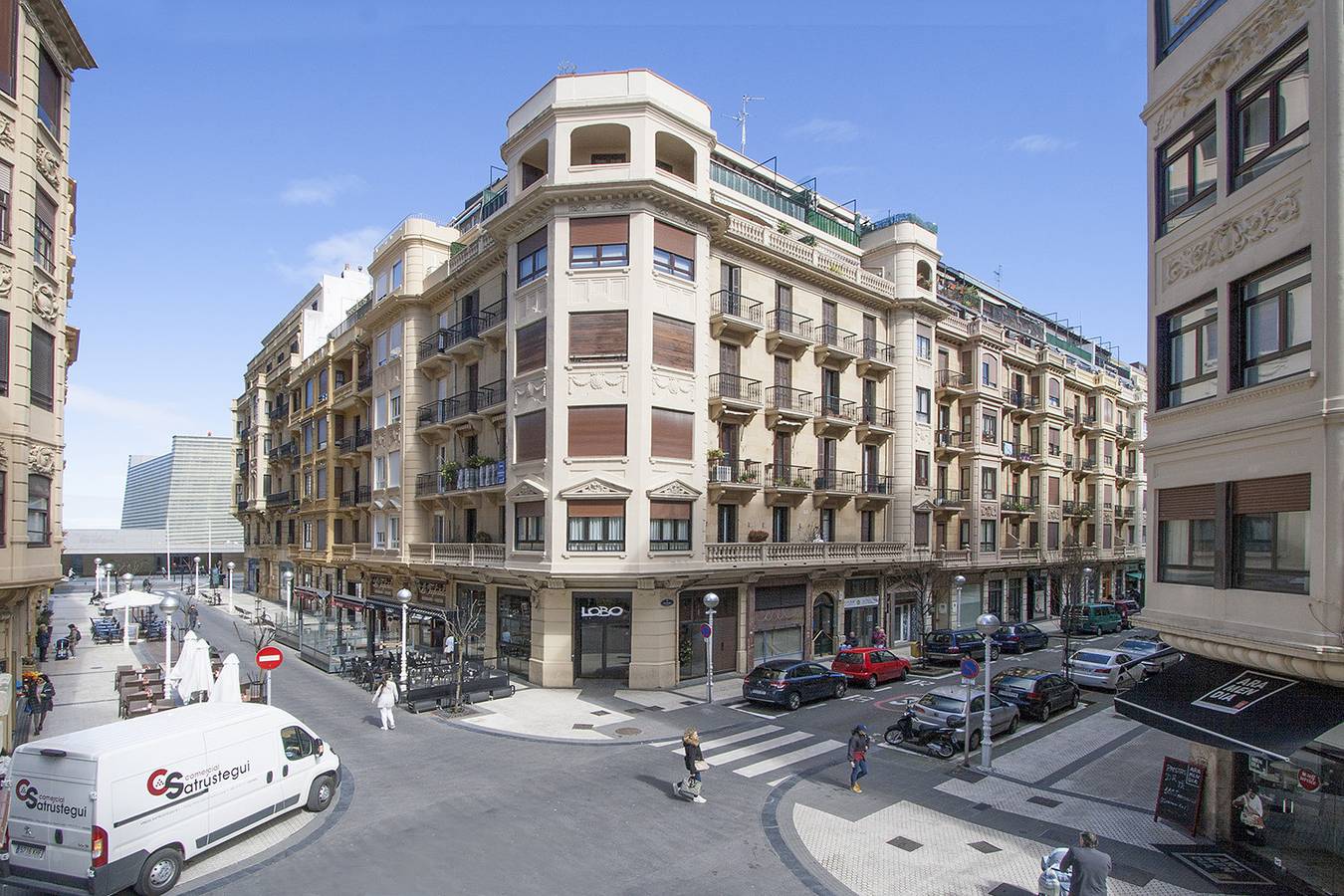 Entire apartment, Holiday apartment for 7 people with balcony in San Sebastian, Basque Coast (Spain)