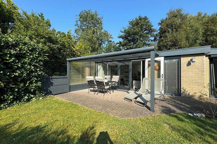 Ferienhaus für 4 Personen, mit Sauna und Terrasse sowie Garten, mit Haustier