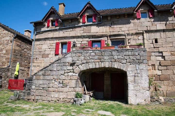 Location de vacances pour 6 personnes, avec terrasse à Les Bondons