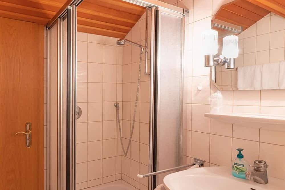 Ganze Wohnung, Ferienwohnung Kampenwand, 50qm, 1 Schlafzimmer, Balkon in Eggstätt, Chiemsee