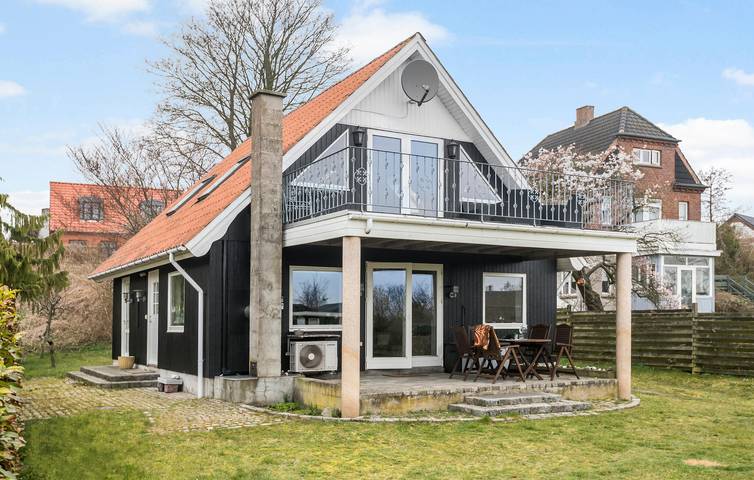 Ferieudlejning for 6 personer, med Terrasse i Faxe Ladeplads