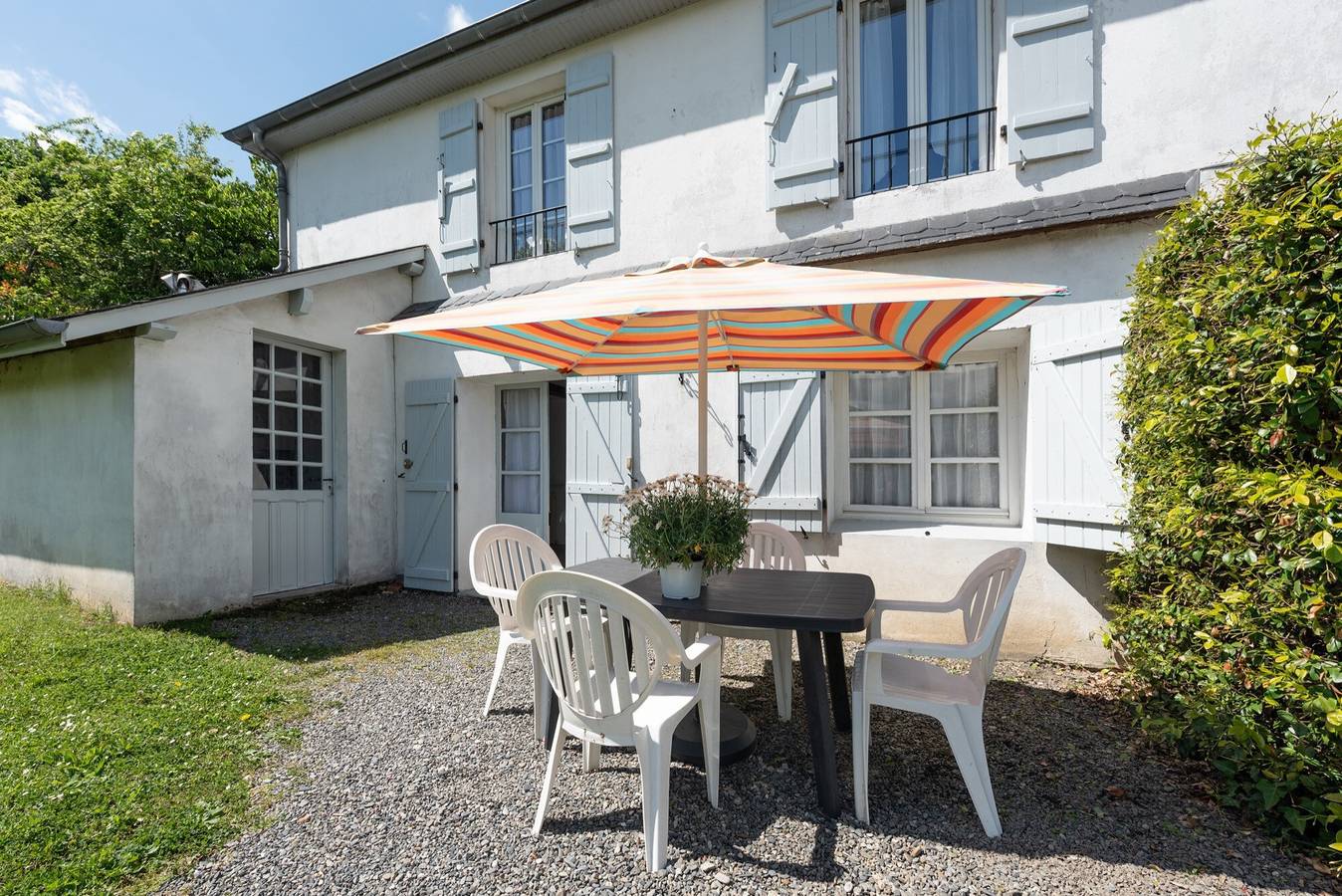Appartement entier, Appartement "Pibeste" avec vue sur les montagnes, jardin partagé et Wi-Fi in Argelès-Gazost, Pyrénées