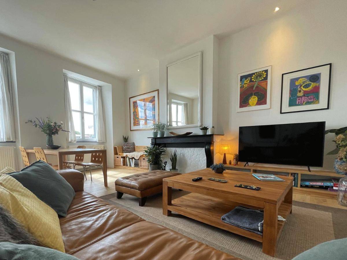 Appartement entier, Appartement et parking privatif le long de l Escaut in Tournai, Hainaut