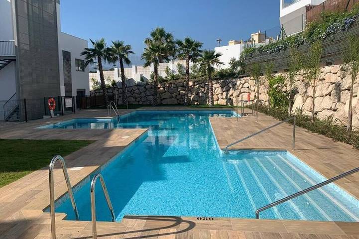 Ferienwohnung für 4 Personen, mit Terrasse und Pool sowie Garten in Caleta de Vélez