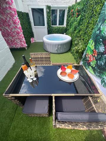 Gîte pour 4 personnes, avec piscine ainsi que jardin et vue à Lens