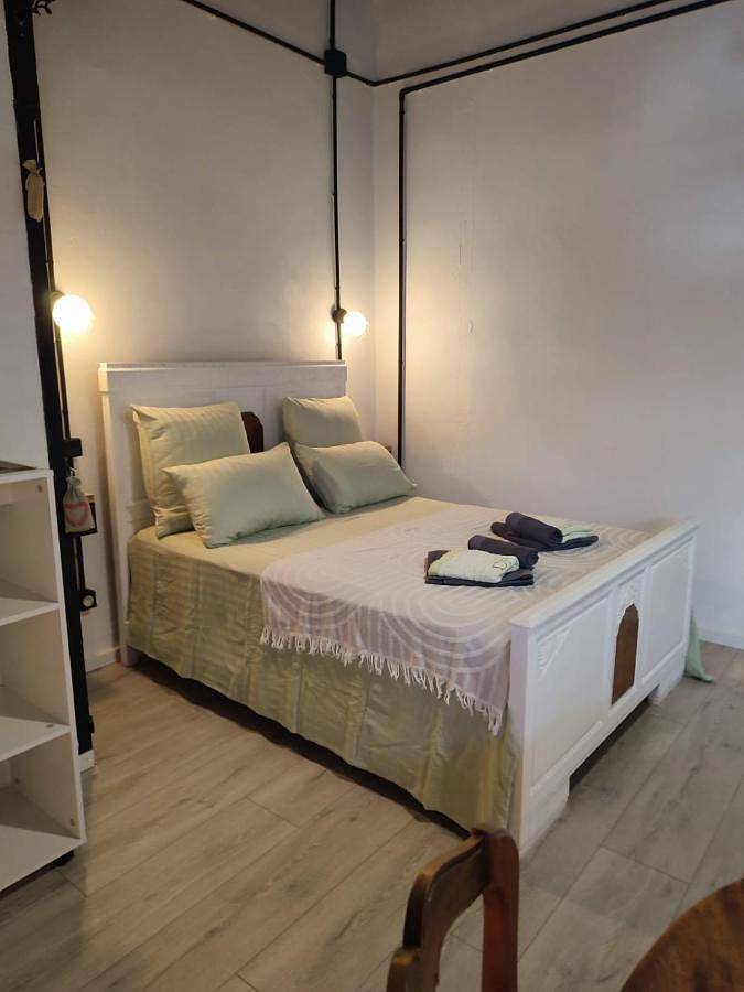 Gîte pour 2 personnes, avec jardin ainsi que vue et piscine à Caumont-sur-Durance - 4