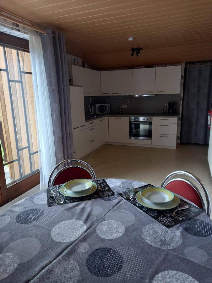 Appartement entier, One-Bedroom Apartment in St. Vith, Hautes Fagnes