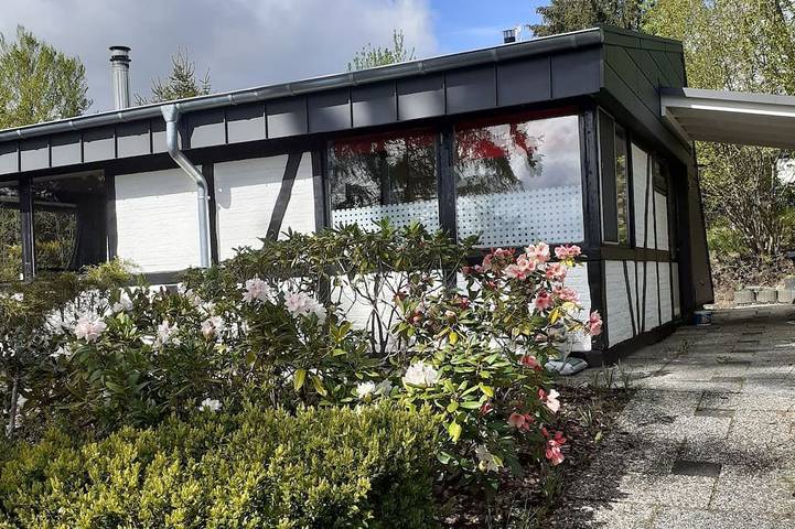 Ferienhaus für 5 Personen, mit Terrasse und Garten sowie Pool und Sauna in Gerolstein