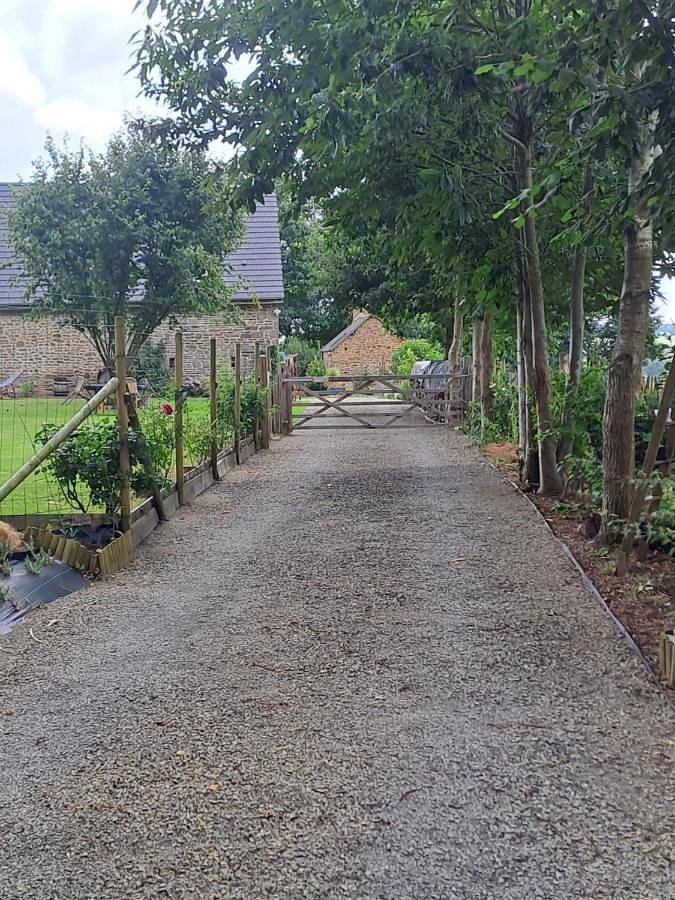 Location de vacances pour 2 personnes, avec terrasse ainsi que jardin et vue à Savigny-le-Vieux - 3