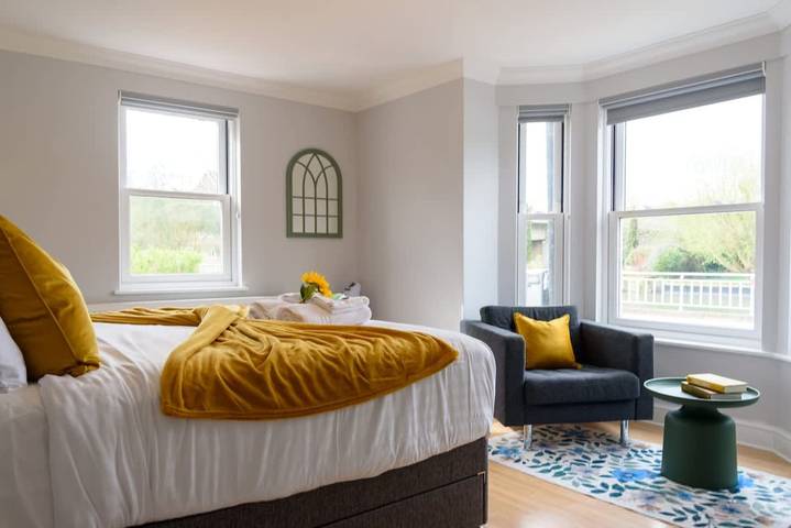 Location de vacances pour 11 personnes, avec balcon et jardin, adapté aux familles à Cambridge