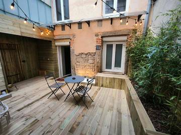 Gîte pour 2 personnes, avec terrasse et jacuzzi à Saint-Chamond