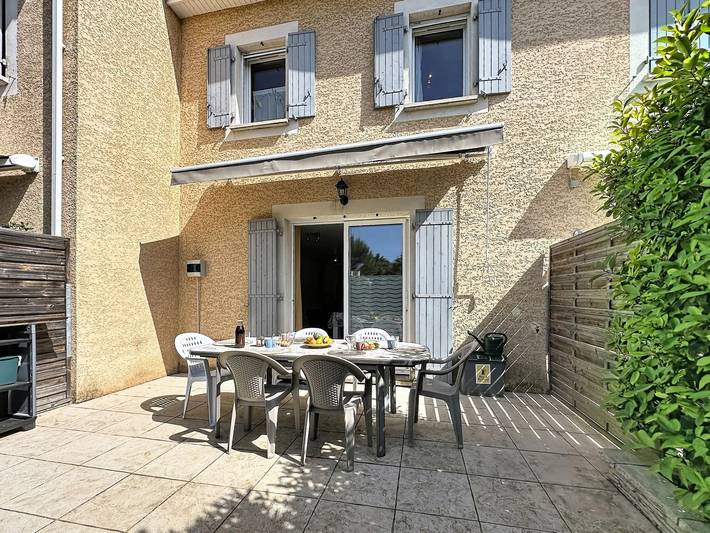 Location de vacances pour 6 personnes, avec terrasse et piscine à Calvisson - 4