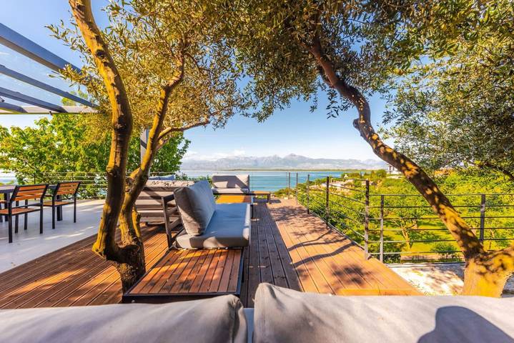 Villa pour 9 personnes, avec piscine ainsi que jardin et balcon, animaux acceptés en Albanie - 2