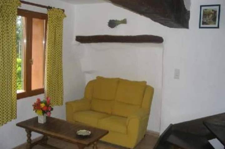 Maison de vacances pour 4 personnes, avec piscine ainsi que terrasse et jardin
