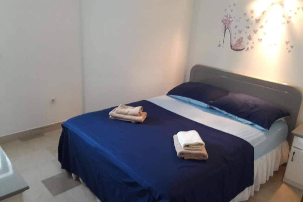 Ganze Wohnung, Apartments Kozino - One Bedroom Apartment in Strand Kožino, Zadar (Kommun)