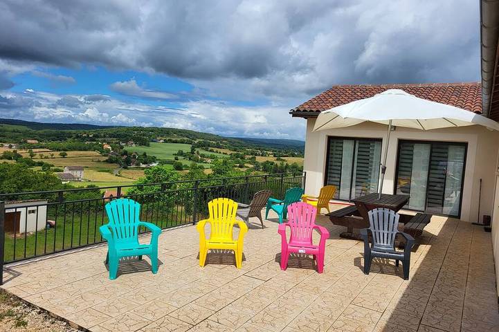 Location de vacances pour 12 personnes, avec Terrasse et Jardin à Blars