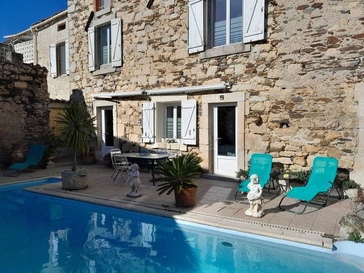Gîte pour 6 personnes, avec Piscine