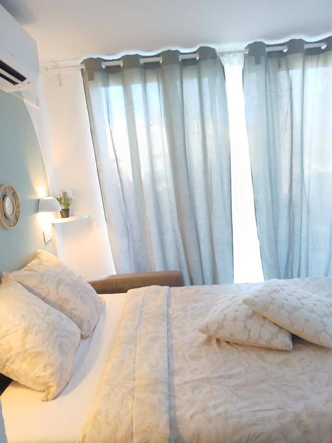 Gîte pour 3 personnes, avec jardin ainsi que piscine et bassin pour enfant à Saint-Vallier-de-Thiey - 4