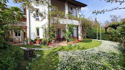 Ferienwohnung für 2 Personen, mit Terrasse und Sauna sowie Garten, kinderfreundlich in Leinsweiler