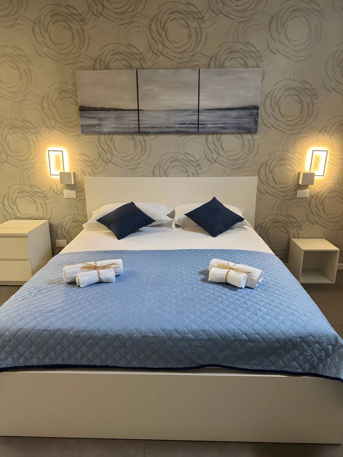 Room 101 at "Le Saline Rooms Marzamemi" with Wi-Fi and Air Conditioning in Marzamemi, Pachino