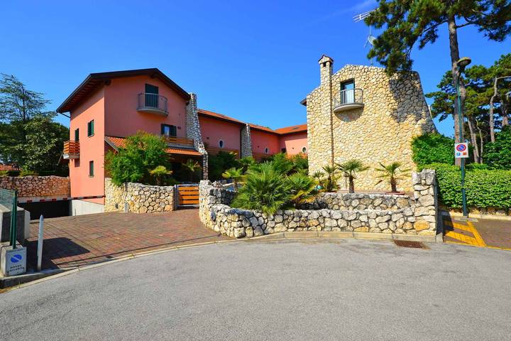 Casa de vacaciones con aire acondicionado y terraza in Lignano Sabbiadoro, Provincia d'Udine