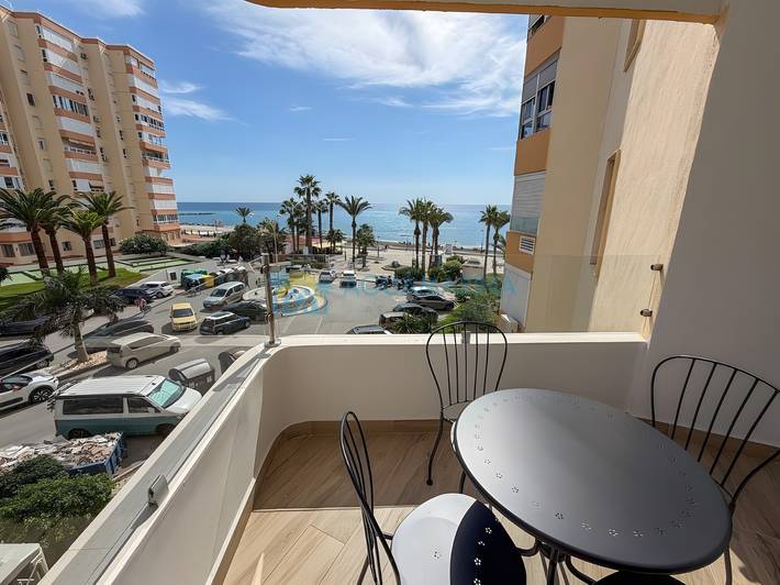 Appartement entier, Appartement 'Vistas Al Mar A131H' avec vue sur la mer, Wi-Fi et climatisation in Torrox Costa, Torrox