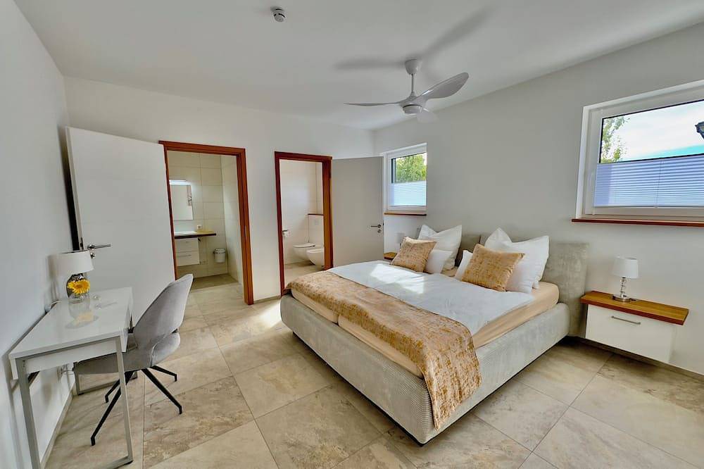 Luxuriöse Villa Möwengeflüster - 220qm Fewo für max. 8 Gäste + Sauna am See in Pouch, Muldestausee
