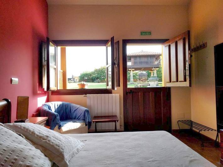 Hotel para 2 personas, con Terraza además de Jardín y Vistas en Quintueles - 4