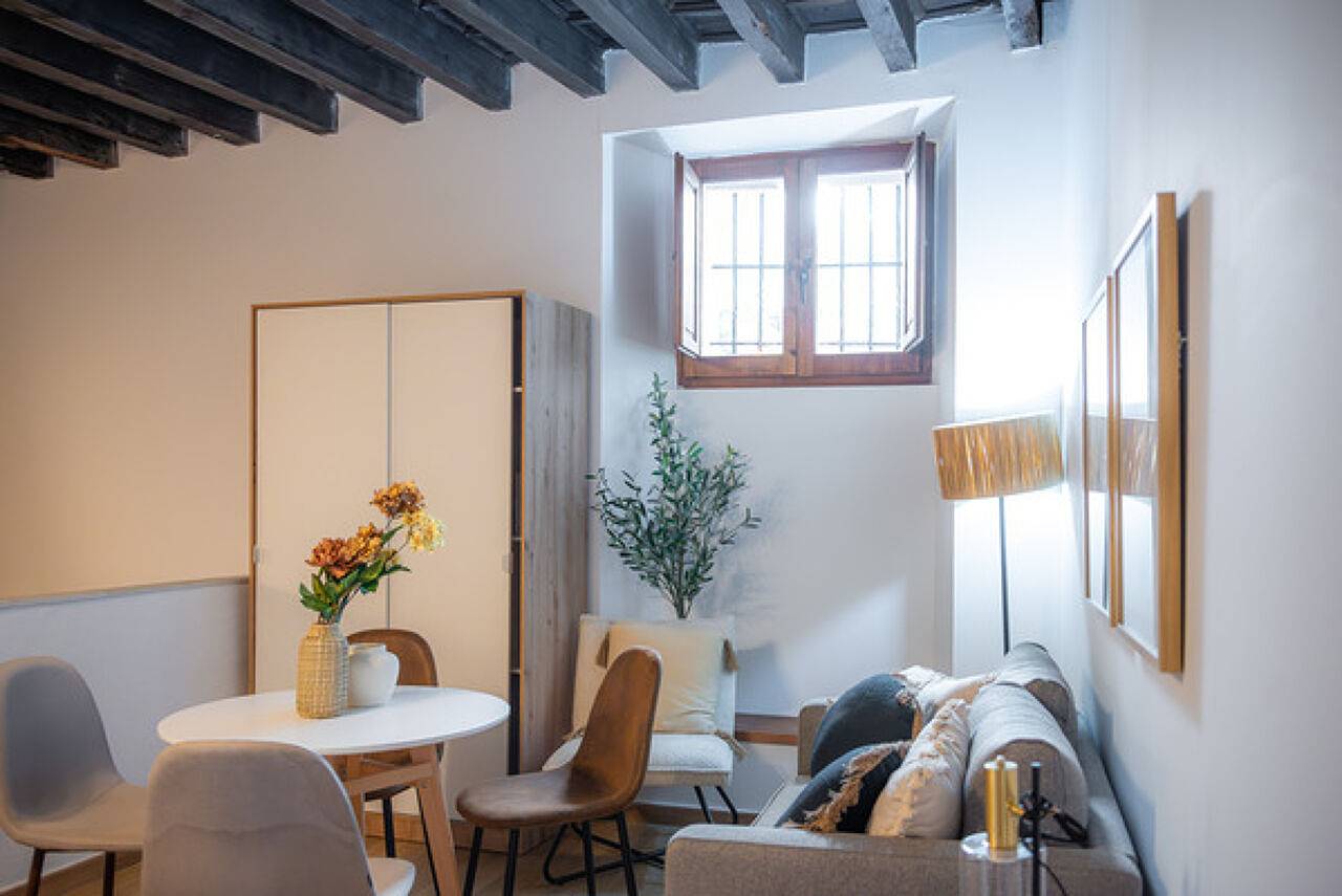 Apartamento entero, Qh Correo Viejo_ 01 Patio B in Granada, Provincia de Granada
