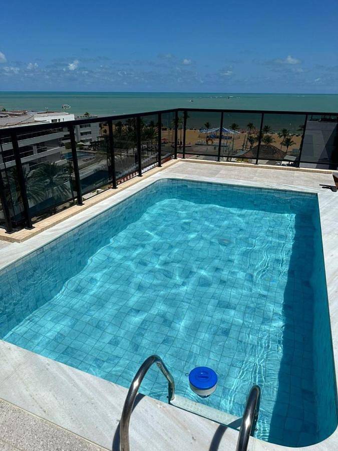 Casas e apartamentos de temporada para 4 pessoas, com balcão e piscina e ainda vista em Cabo Branco