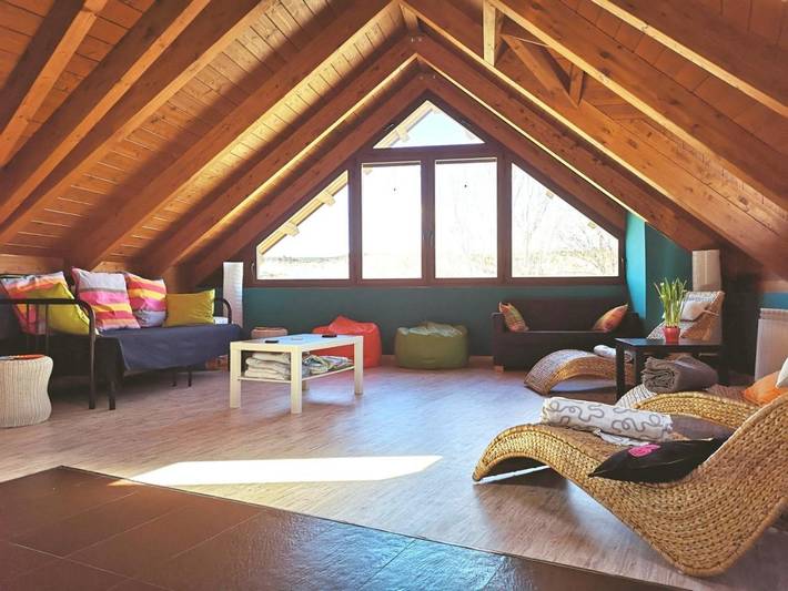 Maison de vacances pour 10 personnes, avec Balcon et Jacuzzi ainsi que Terrasse et Jardin dans Santa Cilia De Jaca