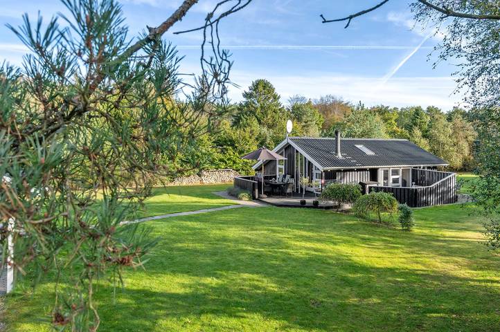 Ferienhaus für 6 Personen, mit Sauna und Garten sowie Terrasse in Hou