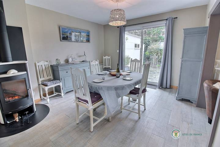 Gîte pour 6 personnes, avec jardin et terrasse, animaux acceptés à Trélévern - 3