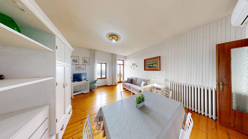 Apartamento de vacaciones para 4 personas, con vistas al lago además de balcón y jardín - 1