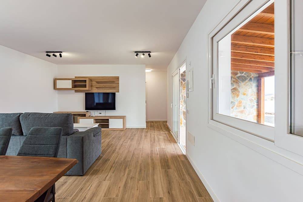 Villa Erbania (Villaverde) in Villaverde, La Oliva