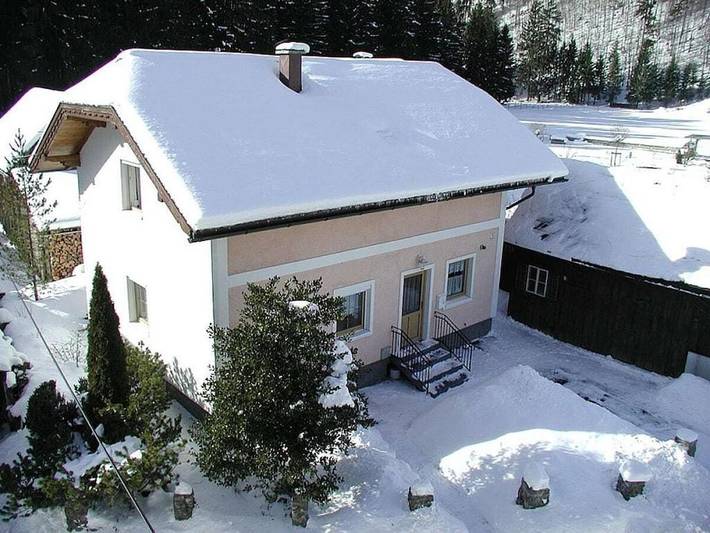 Ferienhaus für 5 Personen, mit Balkon und Garten