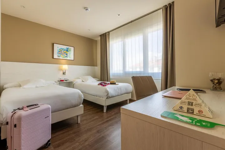 Hotel für 3 Personen, mit Terrasse - 1