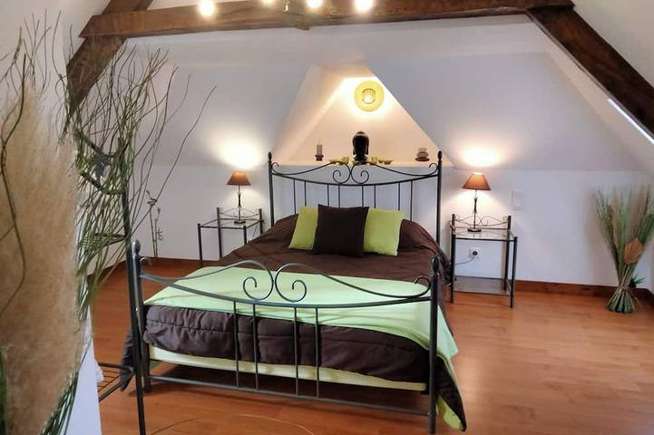 Cottage 8 Personen mit beheiztem Hallenbad und Fischteich. in Cartigny-l'Épinay, Bayeux und Umgebung