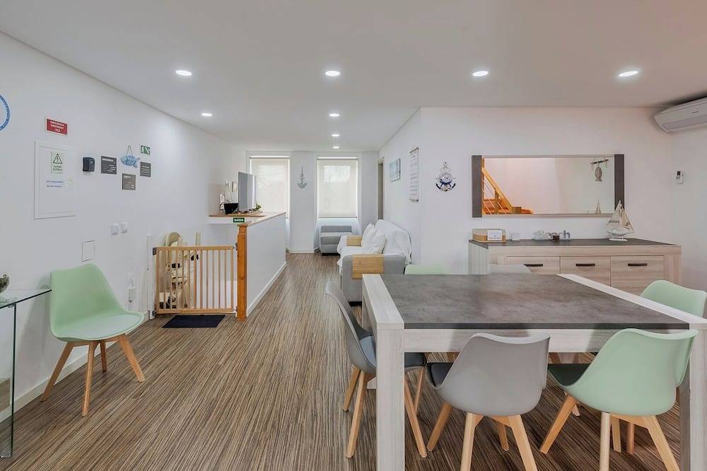 Appartement entier, Maison Du Village in Praia da Califórnia, Sesimbra