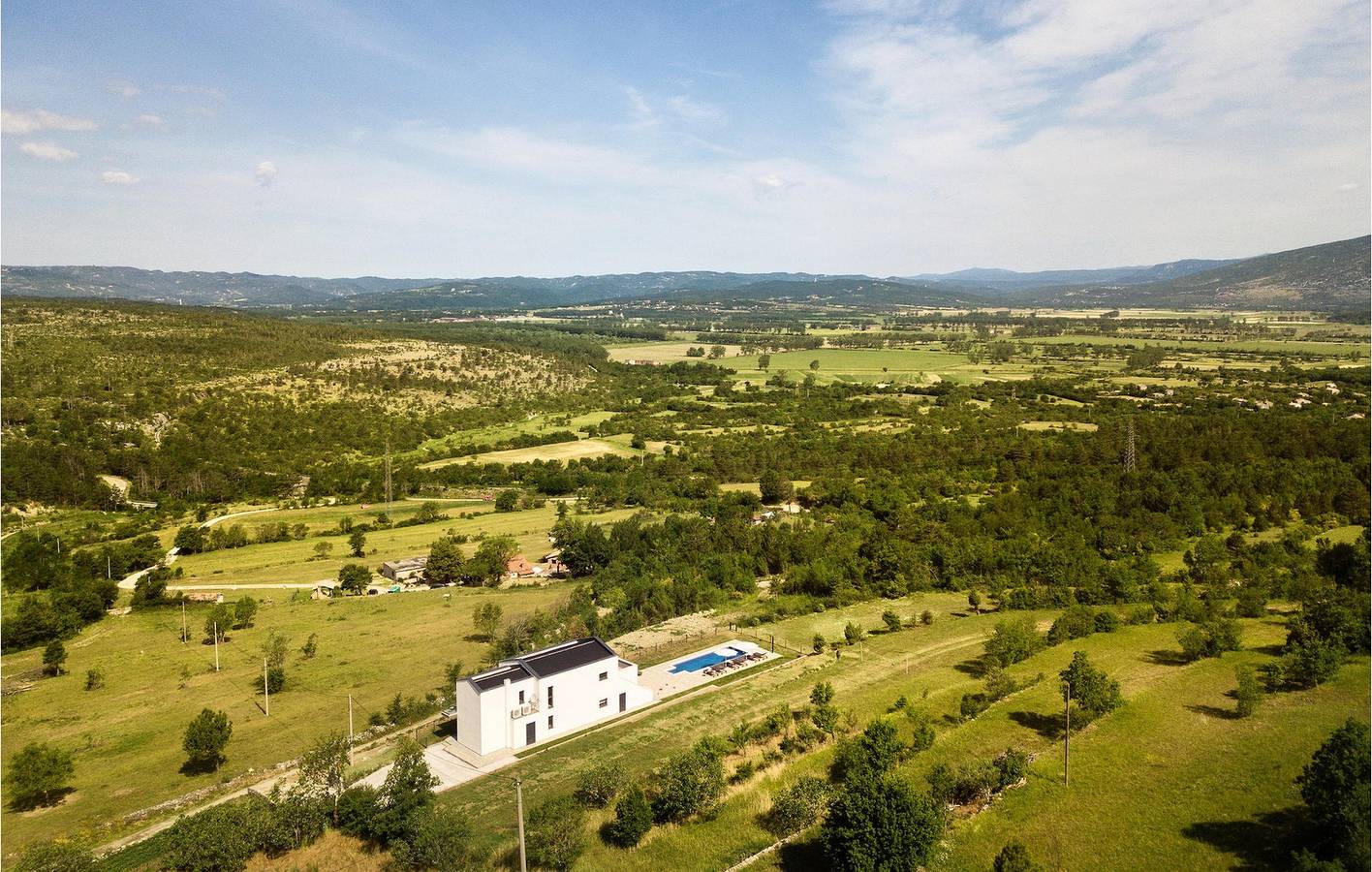 Modernes Apartment mit 2 Schlafzimmern und Pool in der Nähe des Stadtzentrums von Kozljak in Kozljak, Ostküste Istrien