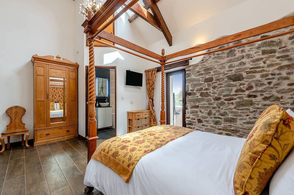 4 Schlafzimmer Unterkunft in Ferryside, near Carmarthen in Carmarthenshire