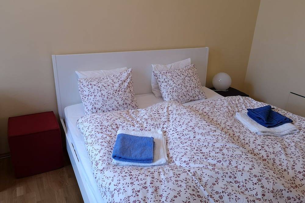 Entire apartment, Charming, bright apartment in a Viennese Art Nouveau building, close to the center, free Wifi in Vienna, Donau Niederösterreich
