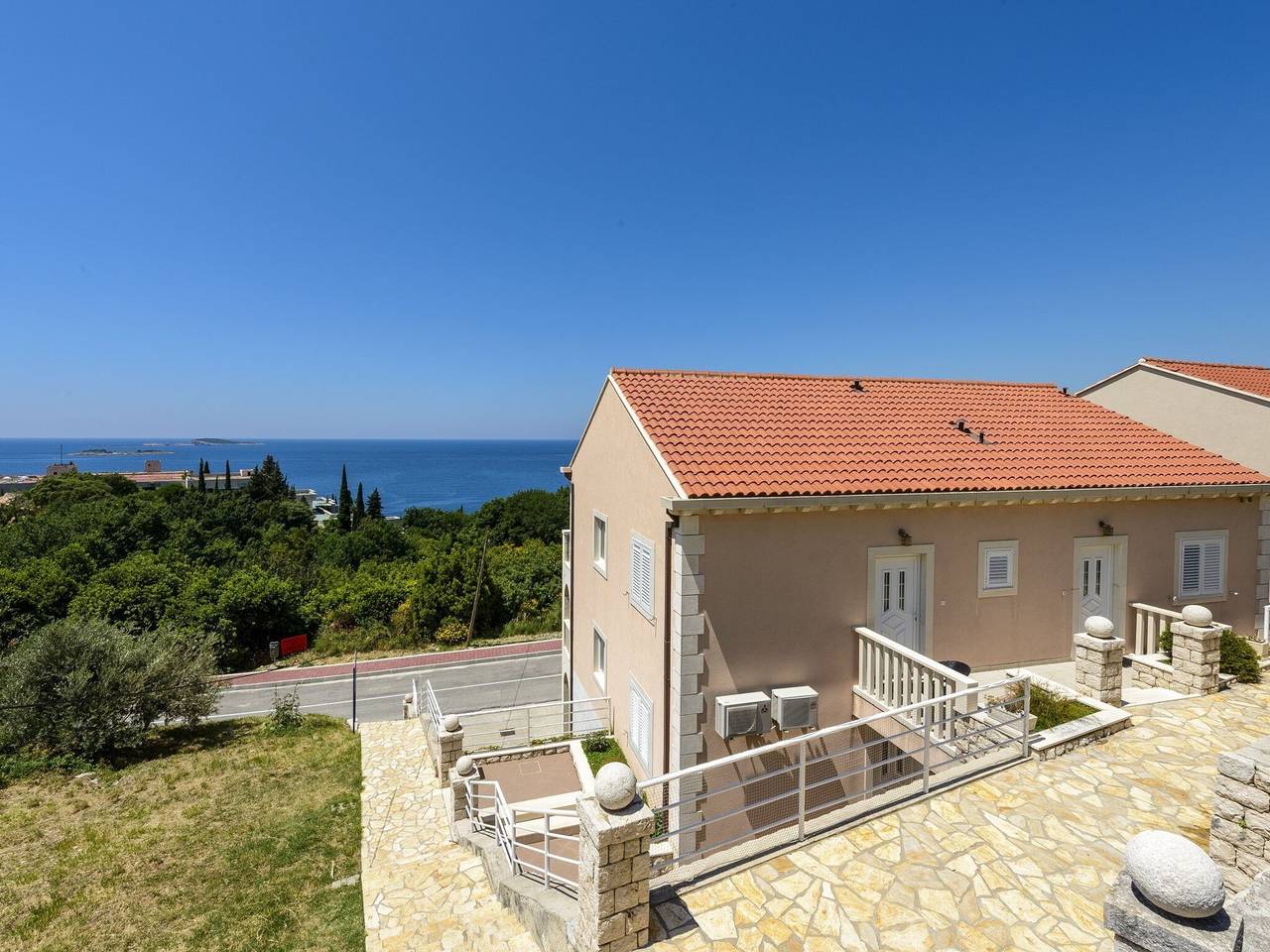 Cijeli apartman, Apartments Maris-Comfort One Bedroom Apartment  with Terrace and Sea view in Plat, Dubrovačko-neretvanska županija