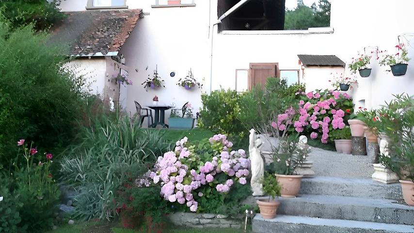 Chambre d’hôte pour 2 personnes, avec jardin dans l' Isère - 2