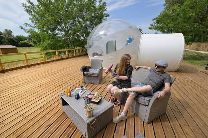 Cottage pour 2 personnes, avec terrasse ainsi que vue et jardin dans Jarcieu